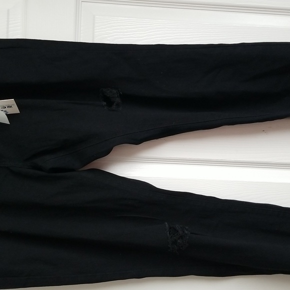 NWT Escolour Women's Distressed Skinny jeans - Picture 3 of 12